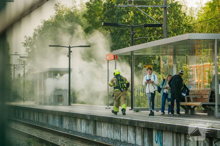 Flinke rookontwikkeling door brand op treinstation