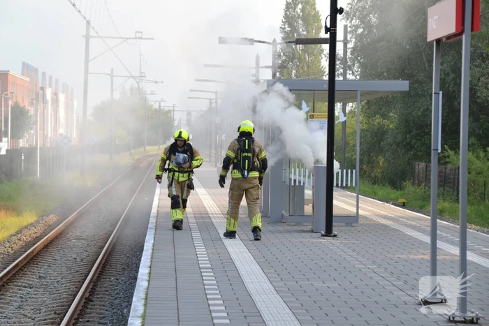 Flinke rookontwikkeling door brand op treinstation