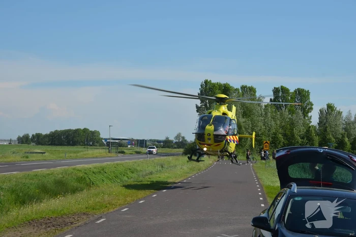 Hulpdiensten groots ingezet waaronder een traumateam voor een voertuig te water