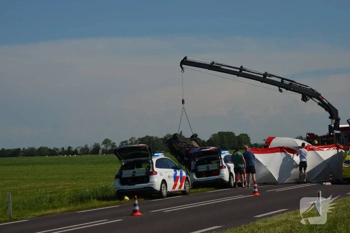 Hulpdiensten groots ingezet waaronder een traumateam voor een voertuig te water