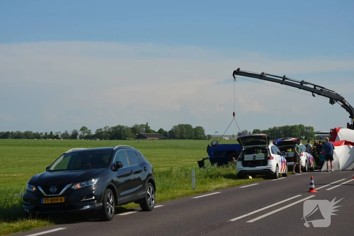 Hulpdiensten groots ingezet waaronder een traumateam voor een voertuig te water