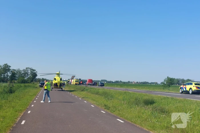 Hulpdiensten groots ingezet waaronder een traumateam voor een voertuig te water
