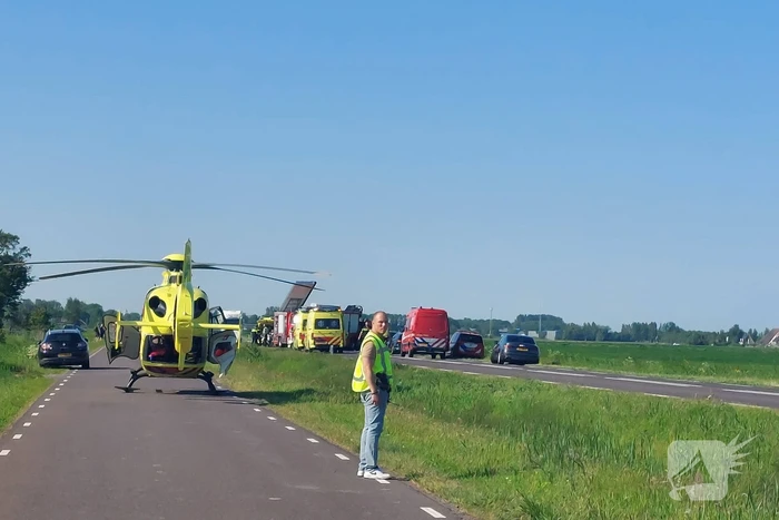 Hulpdiensten groots ingezet waaronder een traumateam voor een voertuig te water