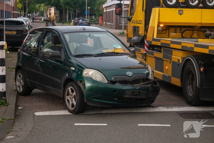 Fikse schade bij frontale aanrijding op kruising