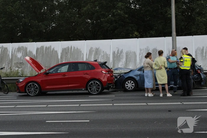 Meerdere gewonden na botsing tussen auto's op afrit