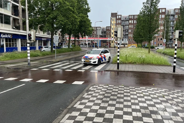Auto defect door ondergelopen tunnel tijdens enorme regenval
