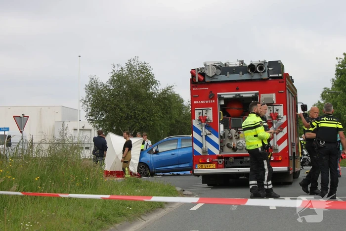 Motorrijder overleden na botsing met auto