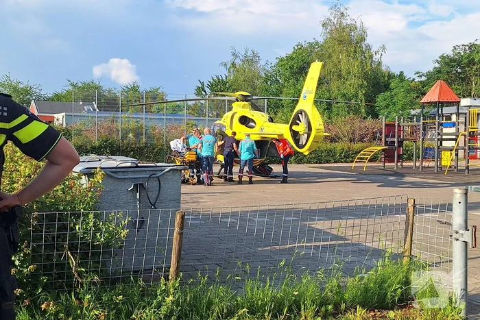 Traumahelikopter vervoerd patiënt naar ziekenhuis