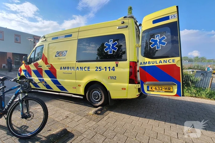 Traumahelikopter vervoerd patiënt naar ziekenhuis