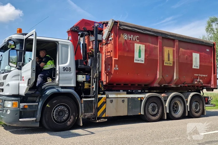 Voetganger zwaargewond bij ongeval met vrachtwagen