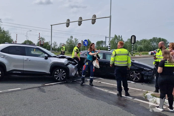 Twee Gewonden en geschrokken Kinderen bij Ongeval