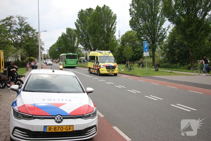 Fietser gewond bij aanrijding met lijnbus
