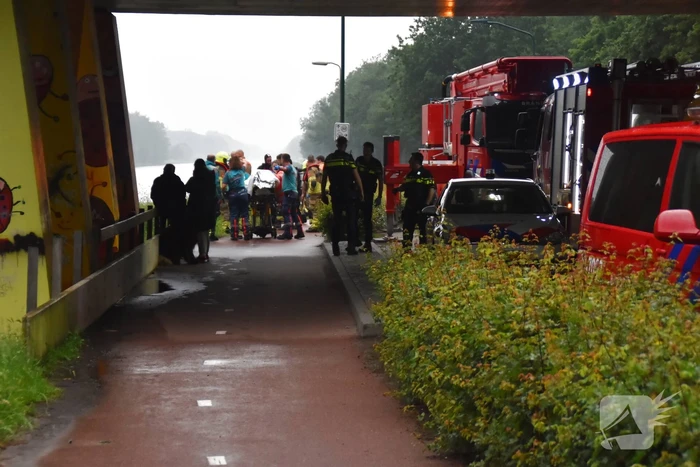 Grote zoekactie na vermist persoon in kanaal