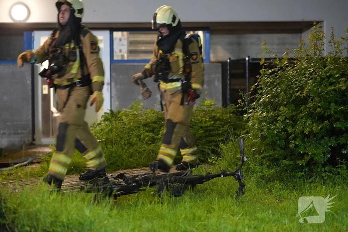 AZC ontruimd nadat elektrische fiets in brand vliegt