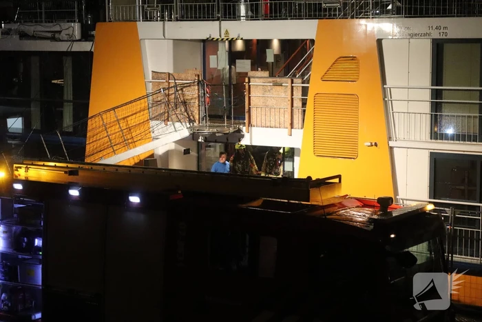 Opvangboot ontruimd wegens keukenbrand