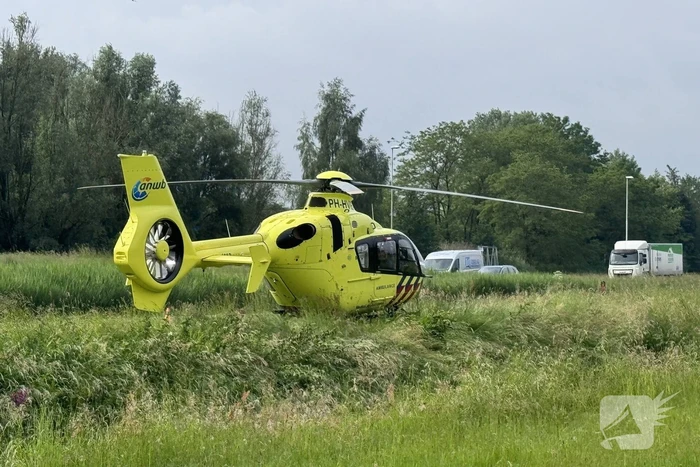 Traumateam ingezet voor kop-staartbotsing met meerdere vrachtwagens