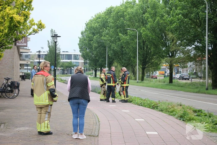 Brandweer helpt buitengesloten bewoonster