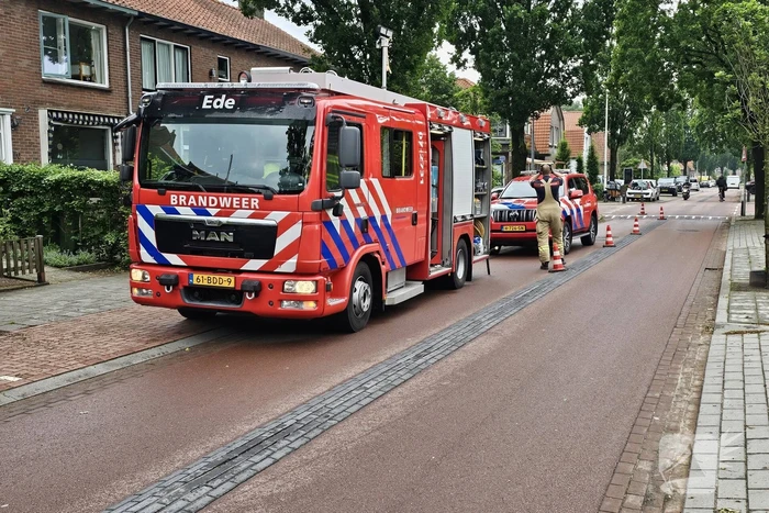 Brandweer verricht metingen naar vreemde lucht