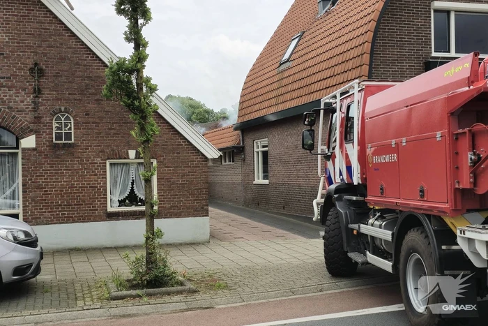 Veel bekijks bij brand in bijgebouw