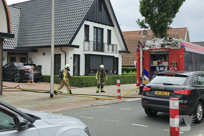 Veel bekijks bij brand in bijgebouw