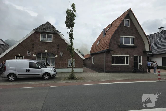 Veel bekijks bij brand in bijgebouw