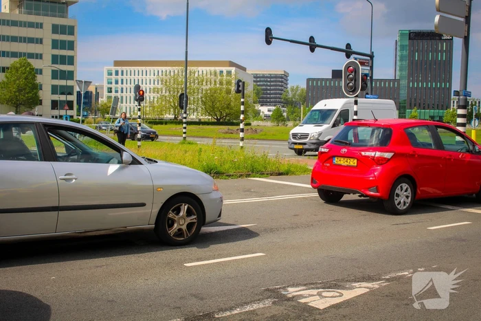 Twee voertuigen betrokken bij kop-staartbotsing