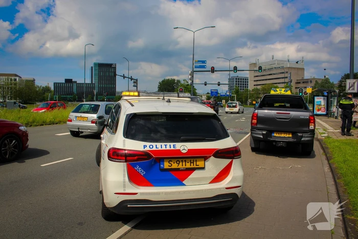 Twee voertuigen betrokken bij kop-staartbotsing