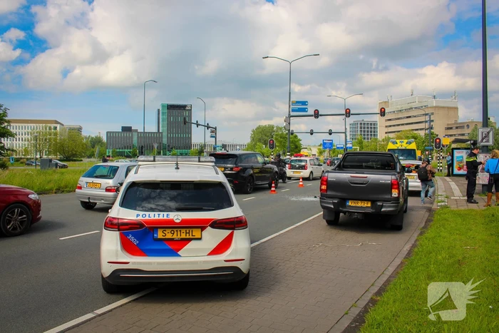 Twee voertuigen betrokken bij kop-staartbotsing