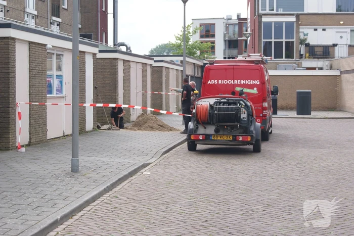 Brandweer doet onderzoek naar gaslucht
