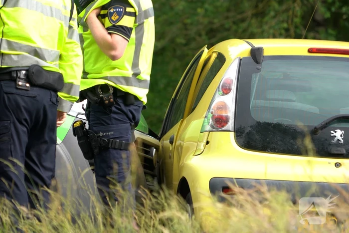 Vrachtwagens betrokken bij ongeval met auto en bestelbus