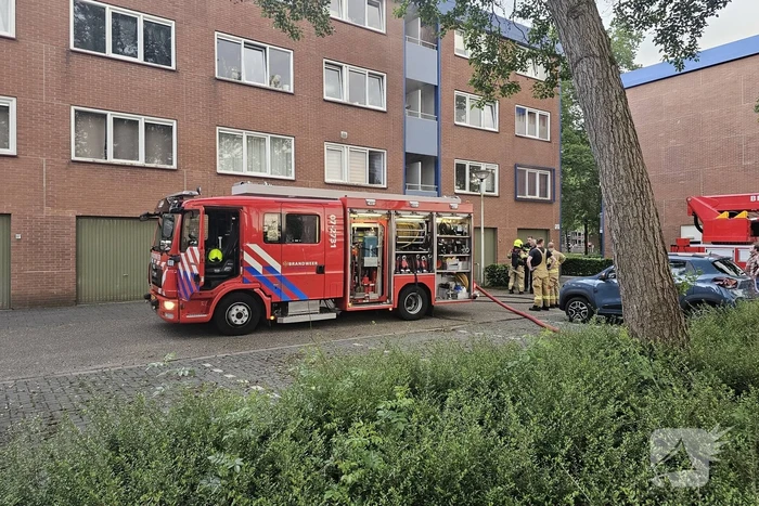 Brandweer weet flatbrand snel onder controle te krijgen