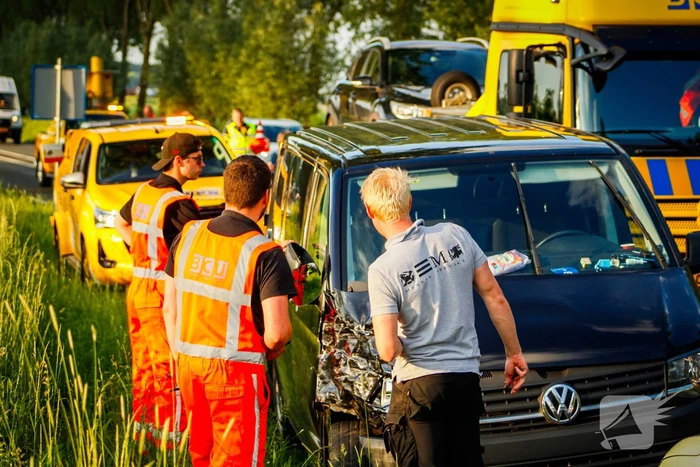 Voertuigen beschadigd na botsing