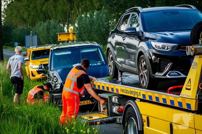 Voertuigen beschadigd na botsing
