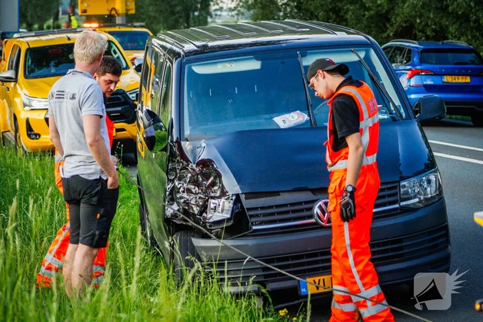 Voertuigen beschadigd na botsing