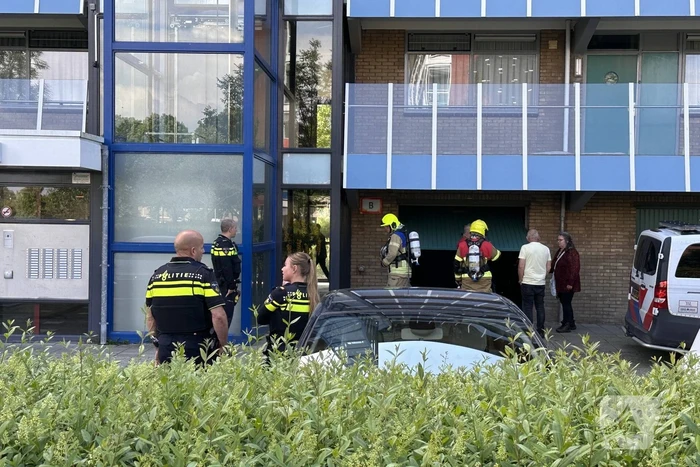 Brandweer verricht metingen naar gaslucht