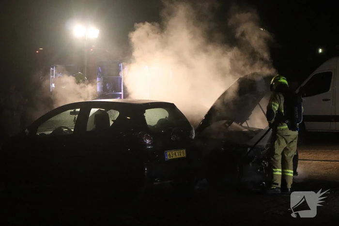 Brand in auto snel onder controle