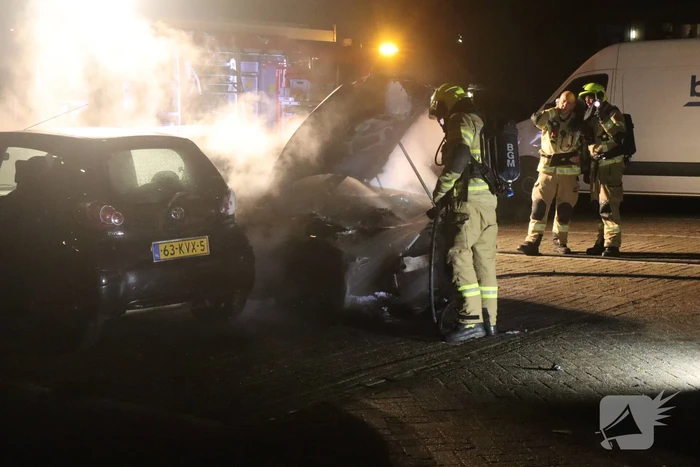 Brand in auto snel onder controle