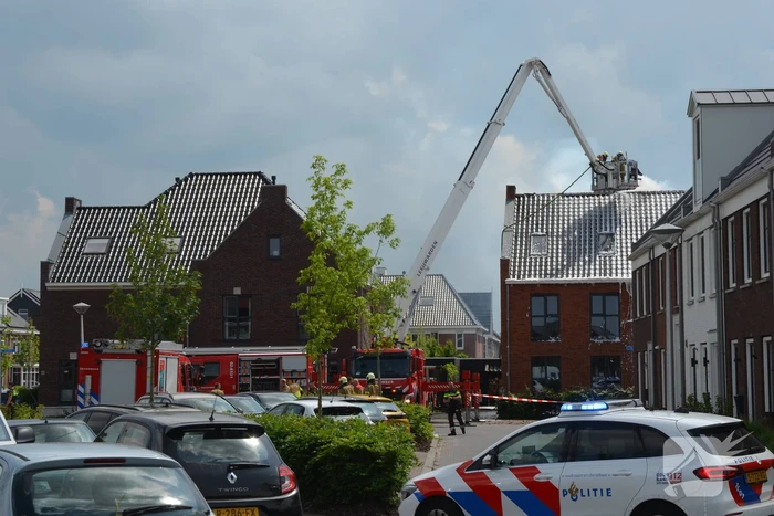 Flinke brand op dak van nieuwbouwwoning