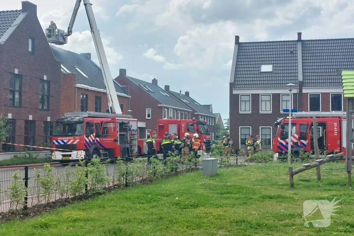 Flinke brand op dak van nieuwbouwwoning