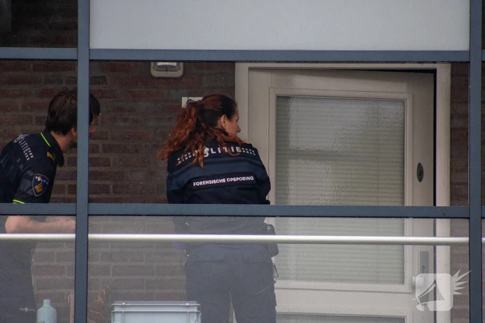 Overleden persoon aangetroffen in woning