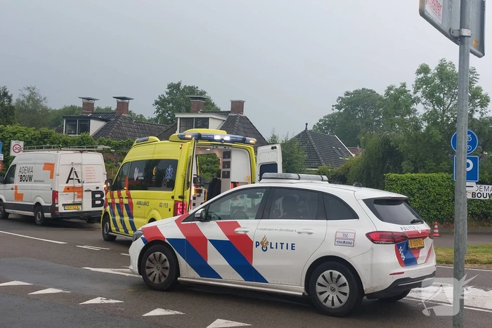 Scooterrijdster gaat onderuit en raakt gewond