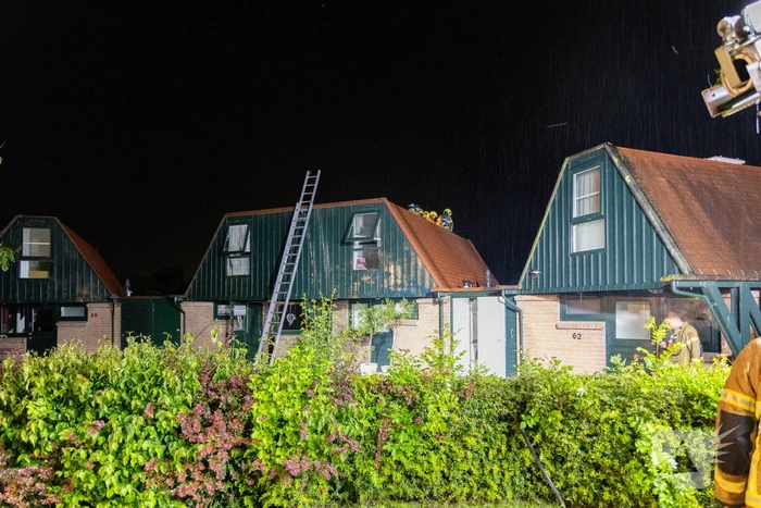 Veel brandschade aan vakantiewoning door overslag vanuit vuurkorf