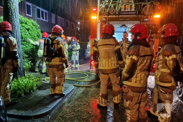 Drie gewonden bij woningbrand