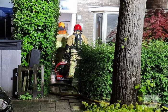 Drie gewonden bij woningbrand