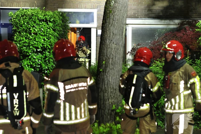 Drie gewonden bij woningbrand