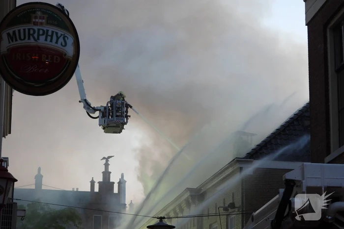 Grote brand in uitgaansgelegenheid