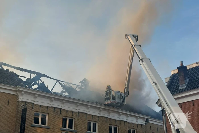 Grote brand in uitgaansgelegenheid