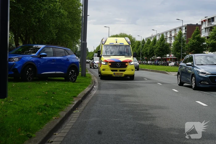 Kind op loopfiets aangereden door automobilist