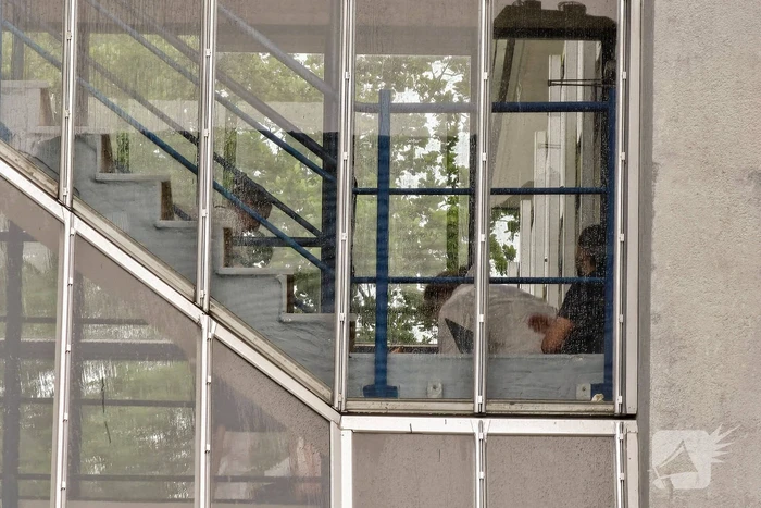 Politie aanwezig na aantreffen van overleden persoon in woning