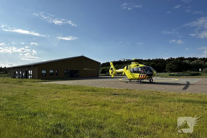 Traumahelikopter landt ter ondersteuning bij de huisartsenpraktijk
